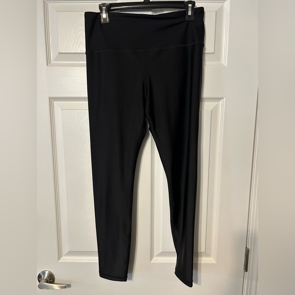 Athleta Black Shine Elation leggings